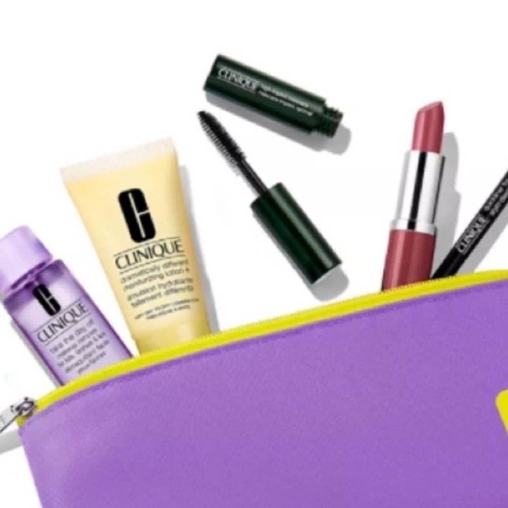 Clinique Makeup/Skincare Set with Cosmetic Bag - Picture 10 of 10
